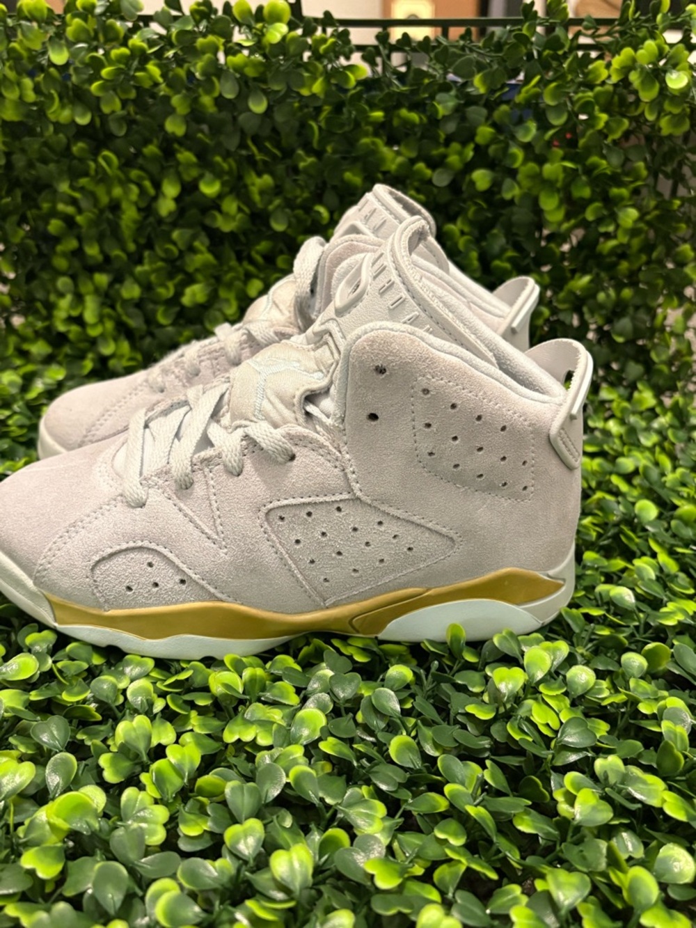 Jordan Kids High-Top Sneakers in Light Pink with Gold Accent